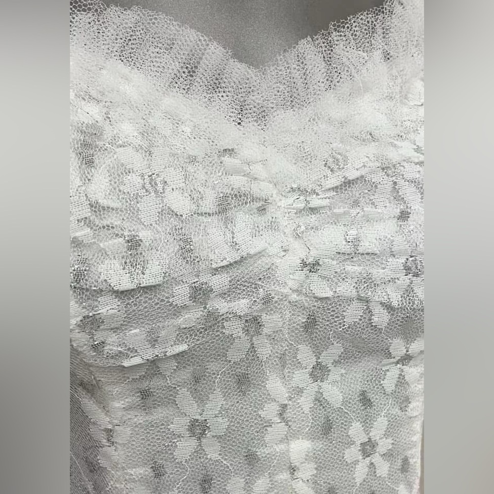 1950s Vintage White & Metallic Silver Tulle Layered Wedding Ballerina - Picture 5 of 8